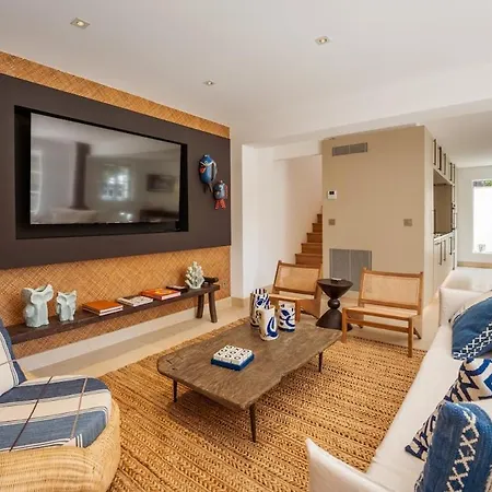 Вилла Taman, 5 Chambres, Proche Et Centre-ville Сен-Тропе