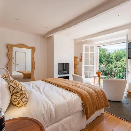 Taman, 5 Chambres, Proche Et Centre-ville Вилла